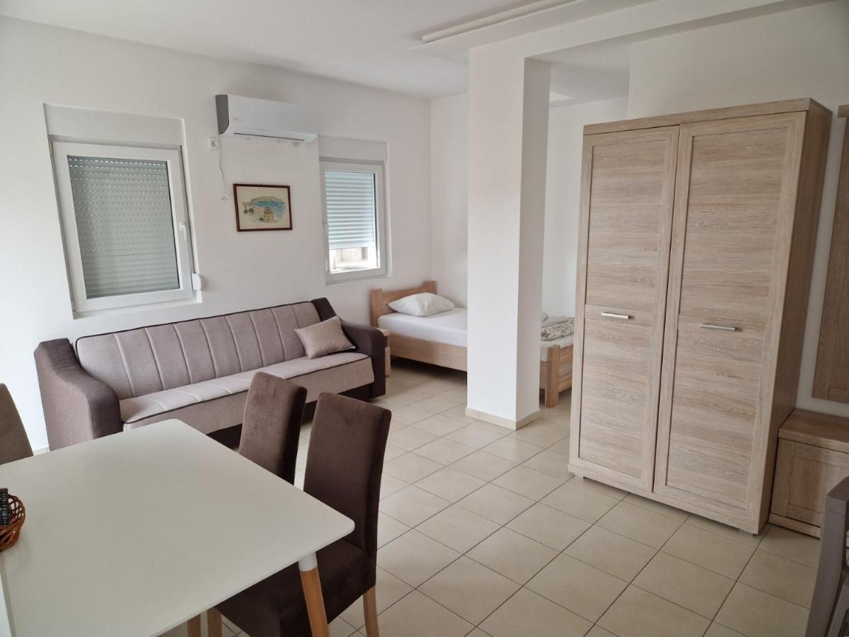 Apartmani Marina Kopitovic Petrovac Екстериор снимка