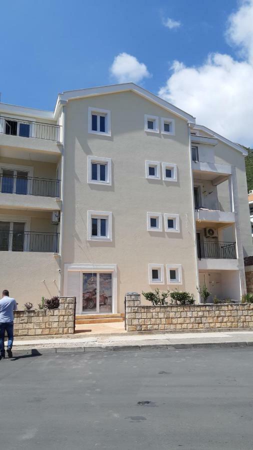Apartmani Marina Kopitovic Petrovac Екстериор снимка