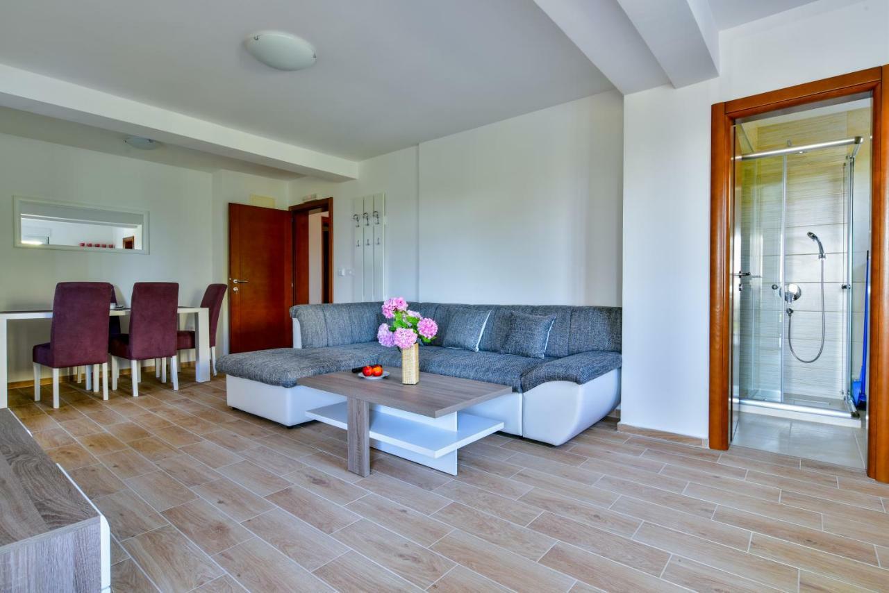 Apartmani Marina Kopitovic Petrovac Екстериор снимка