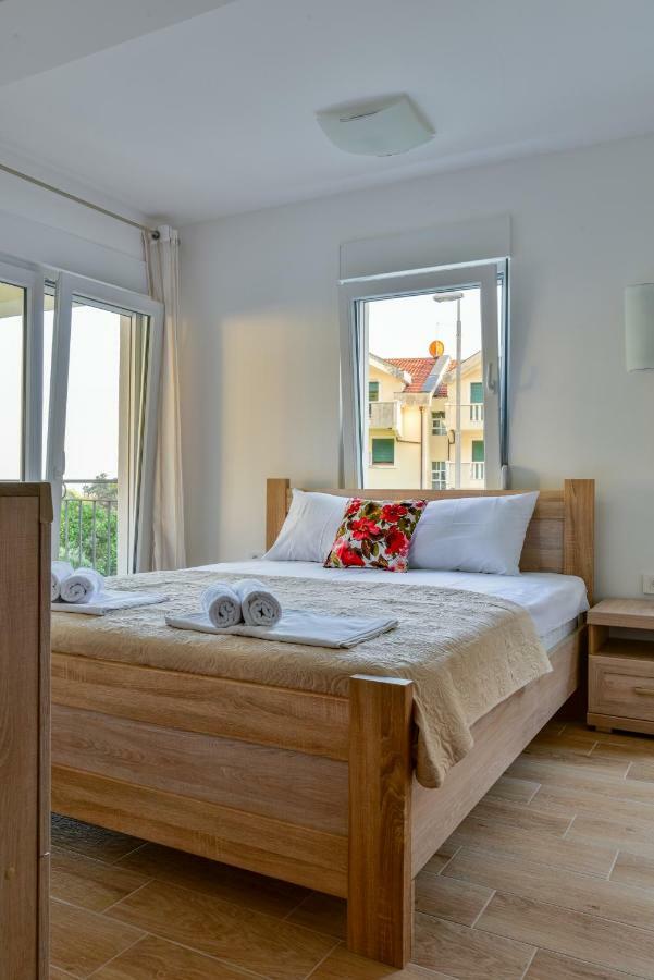 Apartmani Marina Kopitovic Petrovac Екстериор снимка