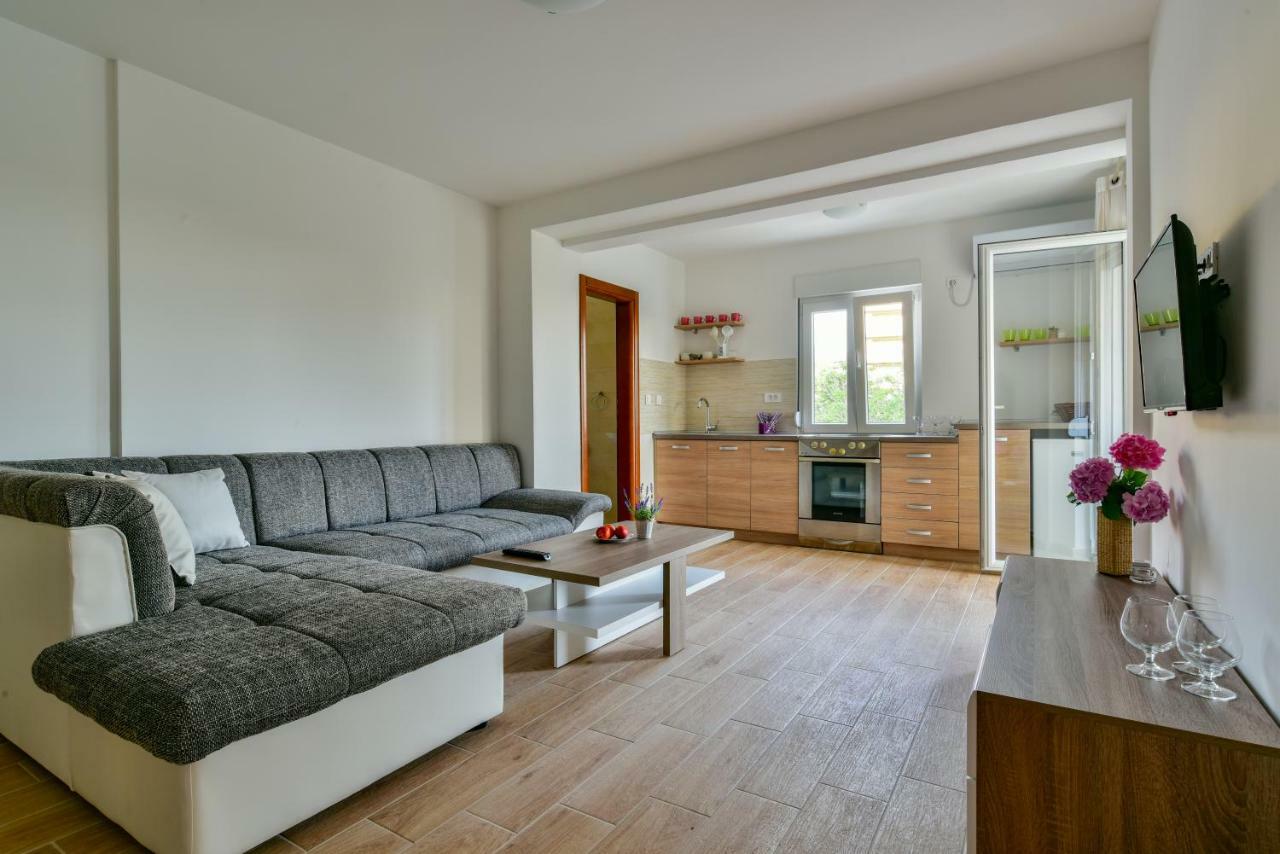 Apartmani Marina Kopitovic Petrovac Екстериор снимка