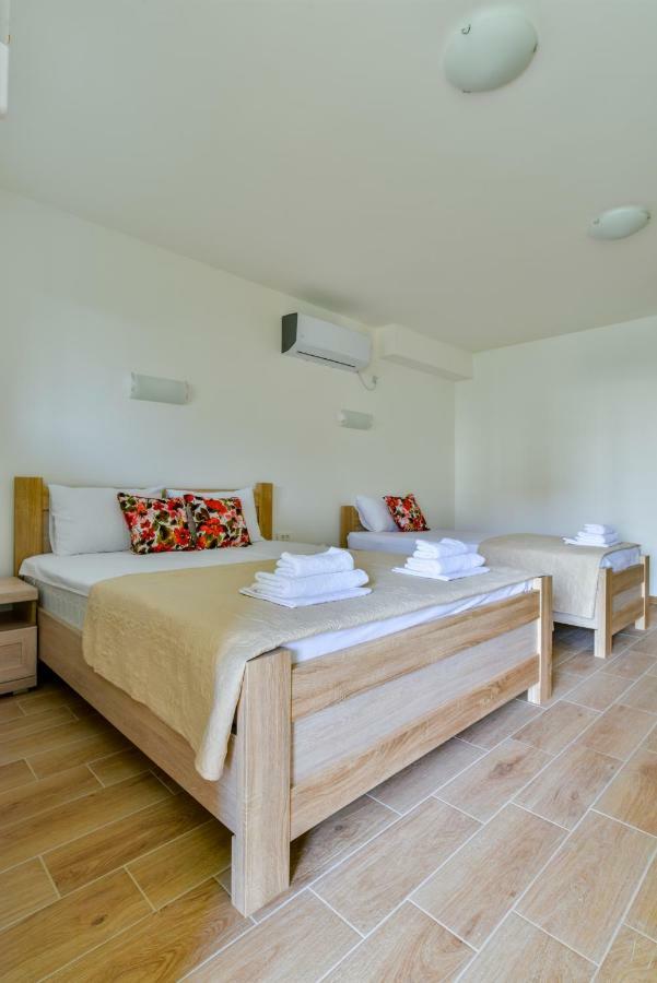 Apartmani Marina Kopitovic Petrovac Екстериор снимка