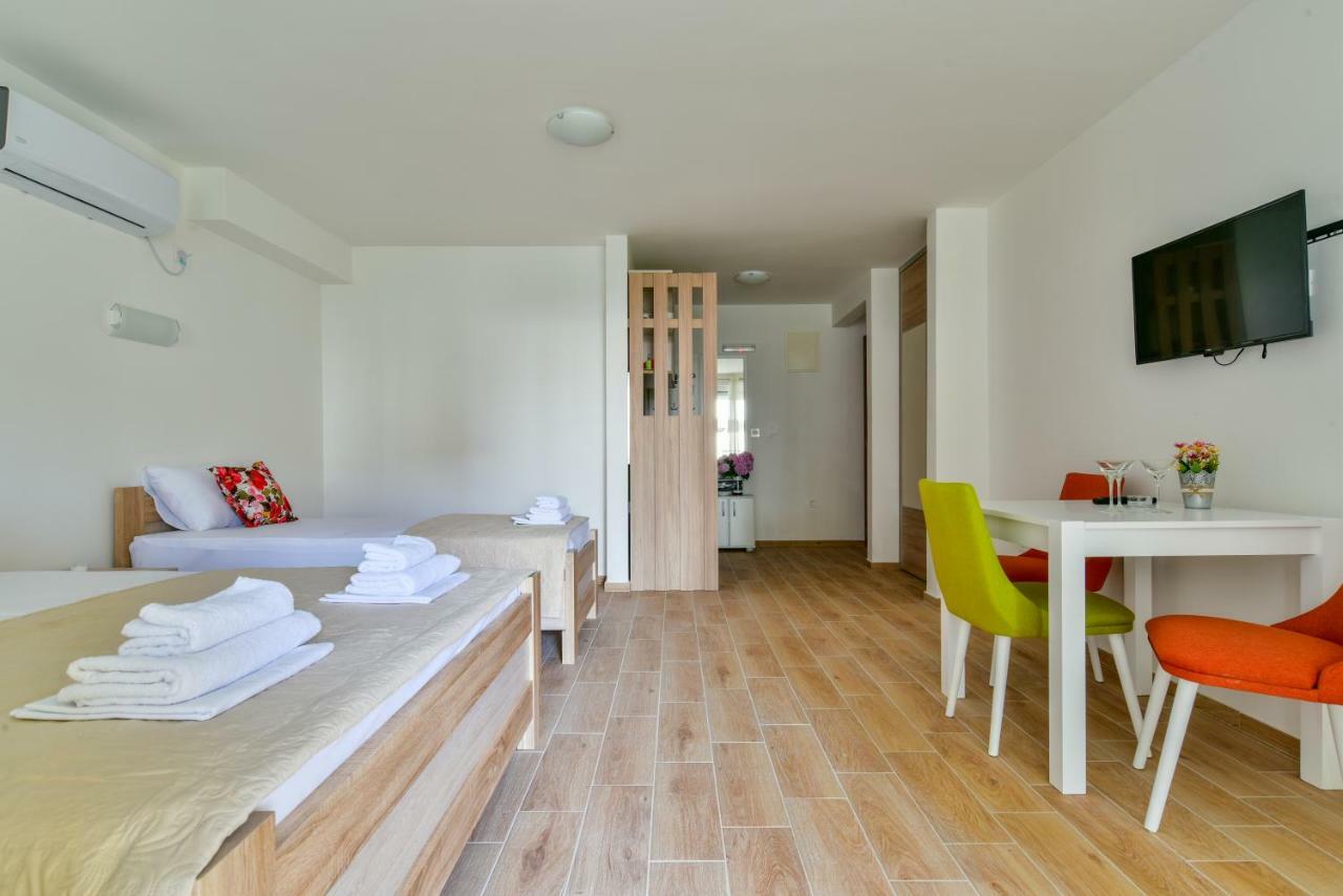 Apartmani Marina Kopitovic Petrovac Екстериор снимка