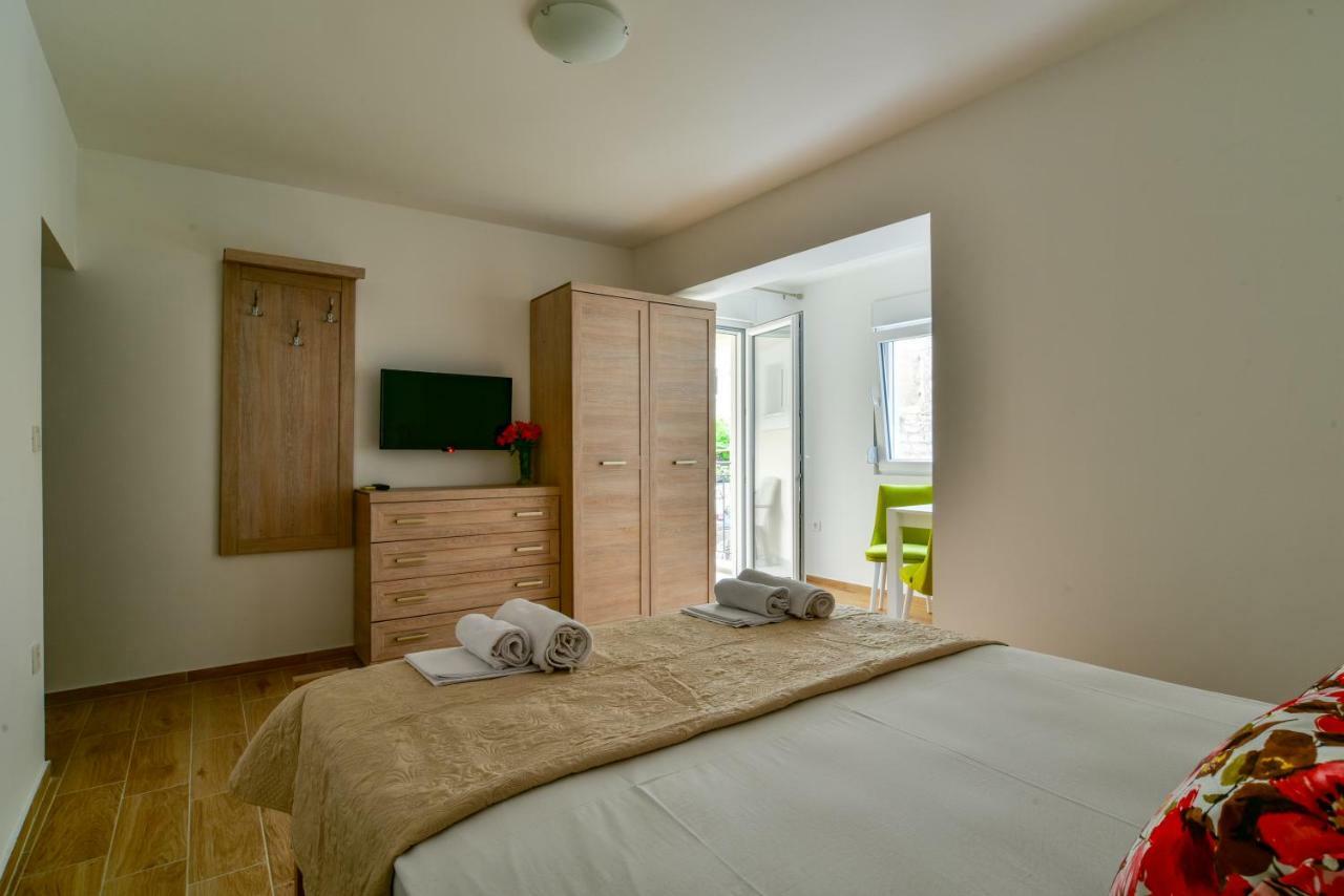 Apartmani Marina Kopitovic Petrovac Екстериор снимка