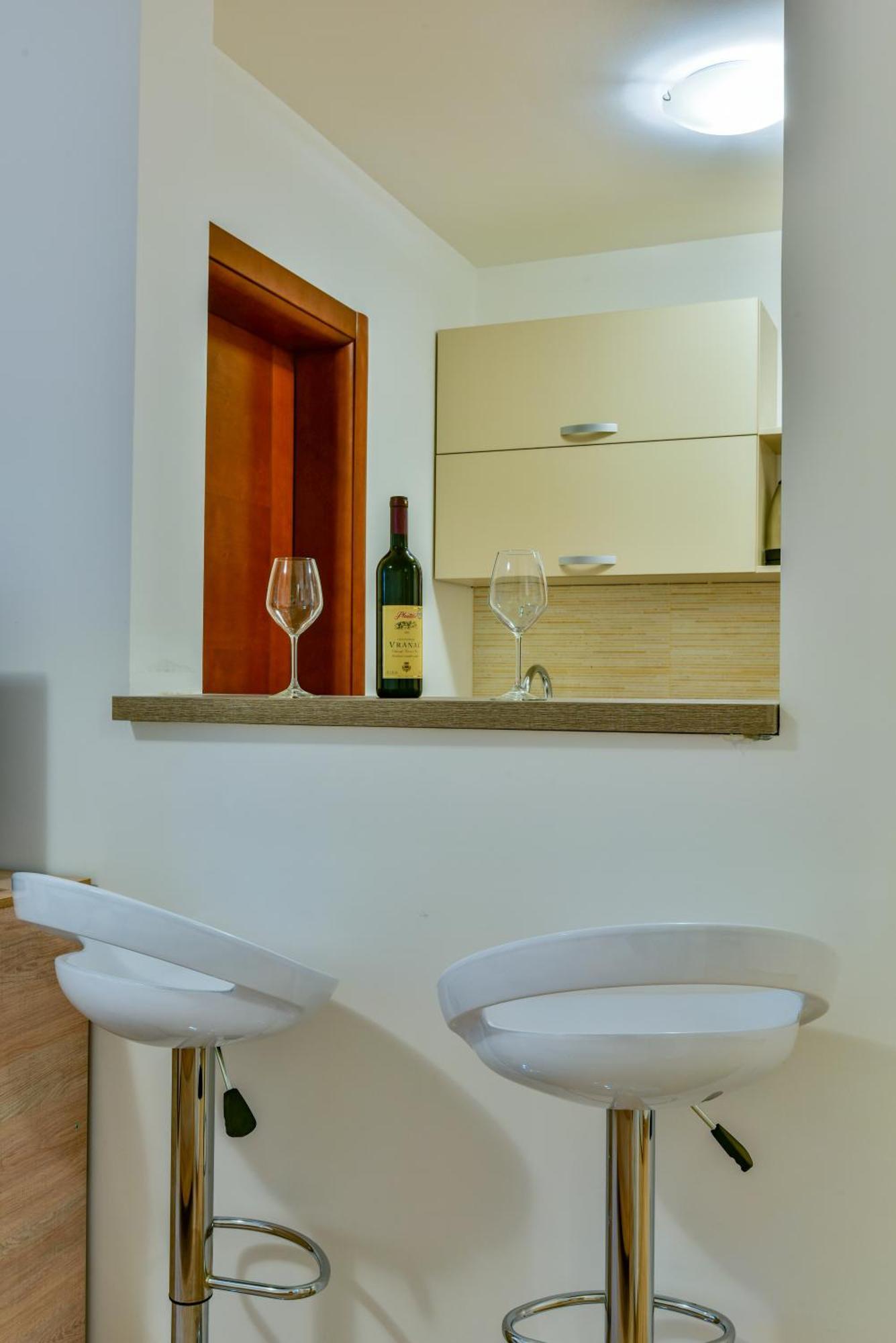 Apartmani Marina Kopitovic Petrovac Екстериор снимка