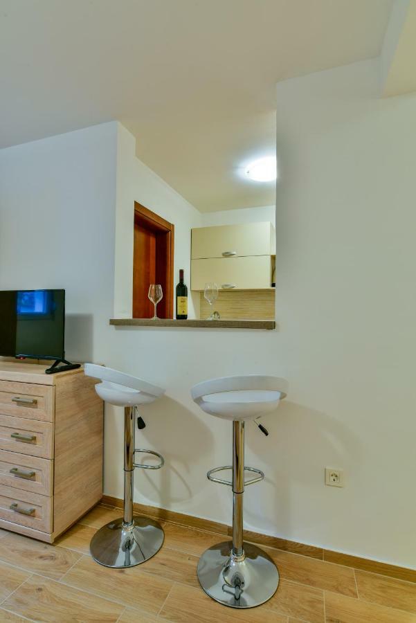 Apartmani Marina Kopitovic Petrovac Екстериор снимка